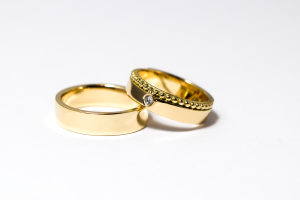 geel gouden trouwringen familiegoud oud goud inleveren Teuns Design goudsmid Wijchen